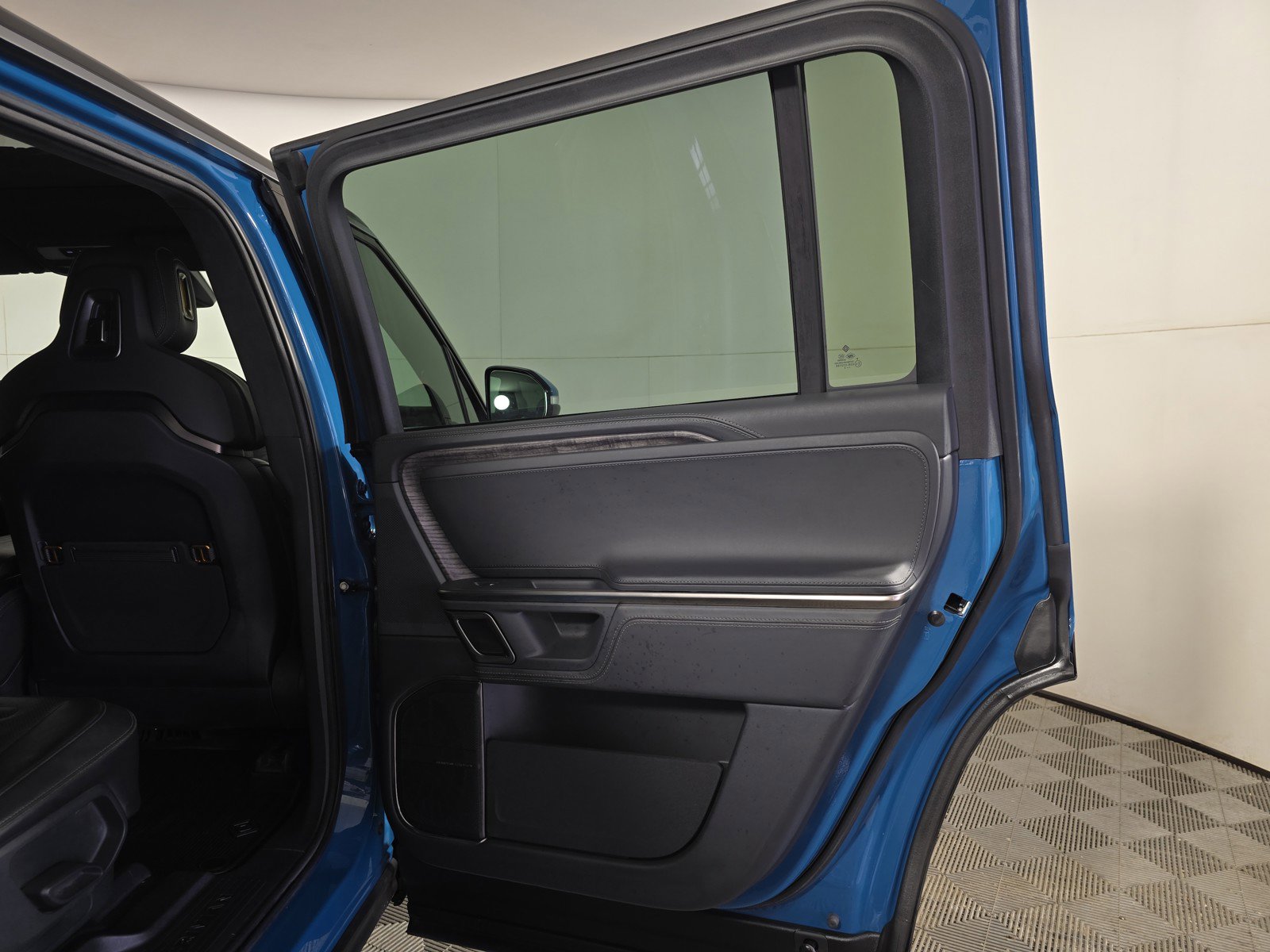 Used 2022 Rivian R1S Launch Edition AWD/4WD image 19