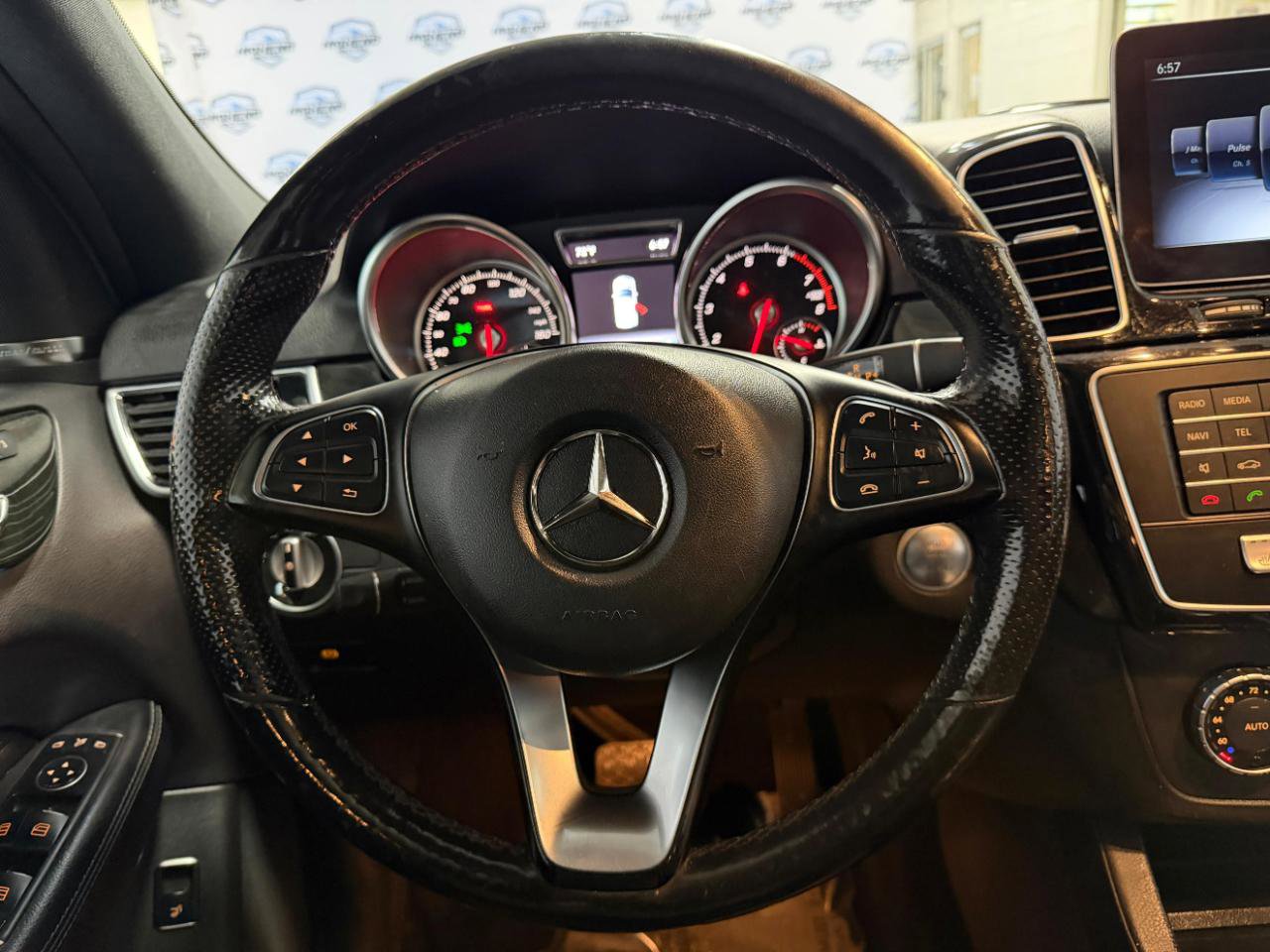 Used 2018 Mercedes-Benz GLE 350 4MATIC w/ Premium 2 Package image 30