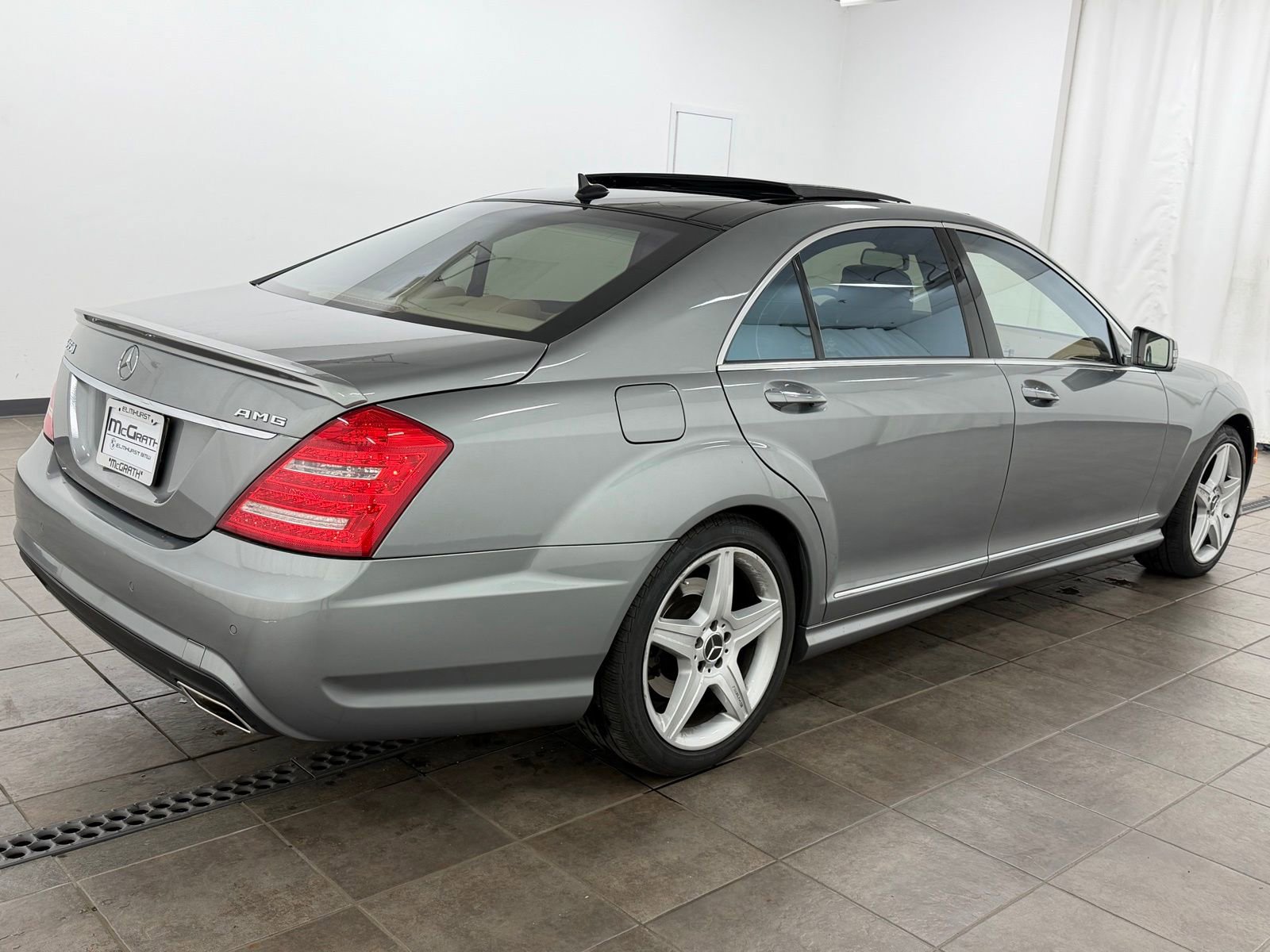 Used 2011 Mercedes-Benz S 550 4MATIC image 6
