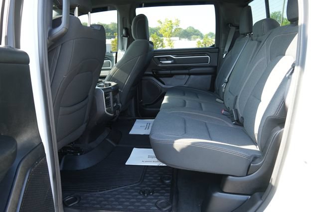 Used 2021 RAM 1500 4x4 Crew Cab image 15