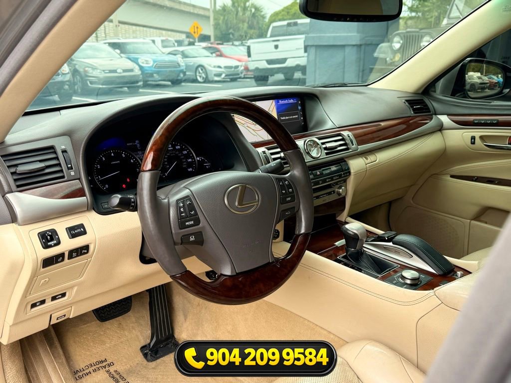 Used 2016 Lexus LS 460 w/ Comfort Package RWD image 22