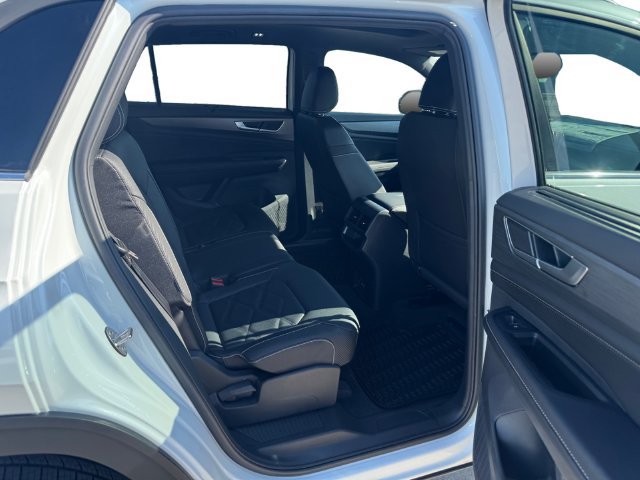 New 2026 Volkswagen Atlas Cross Sport SE FWD image 13