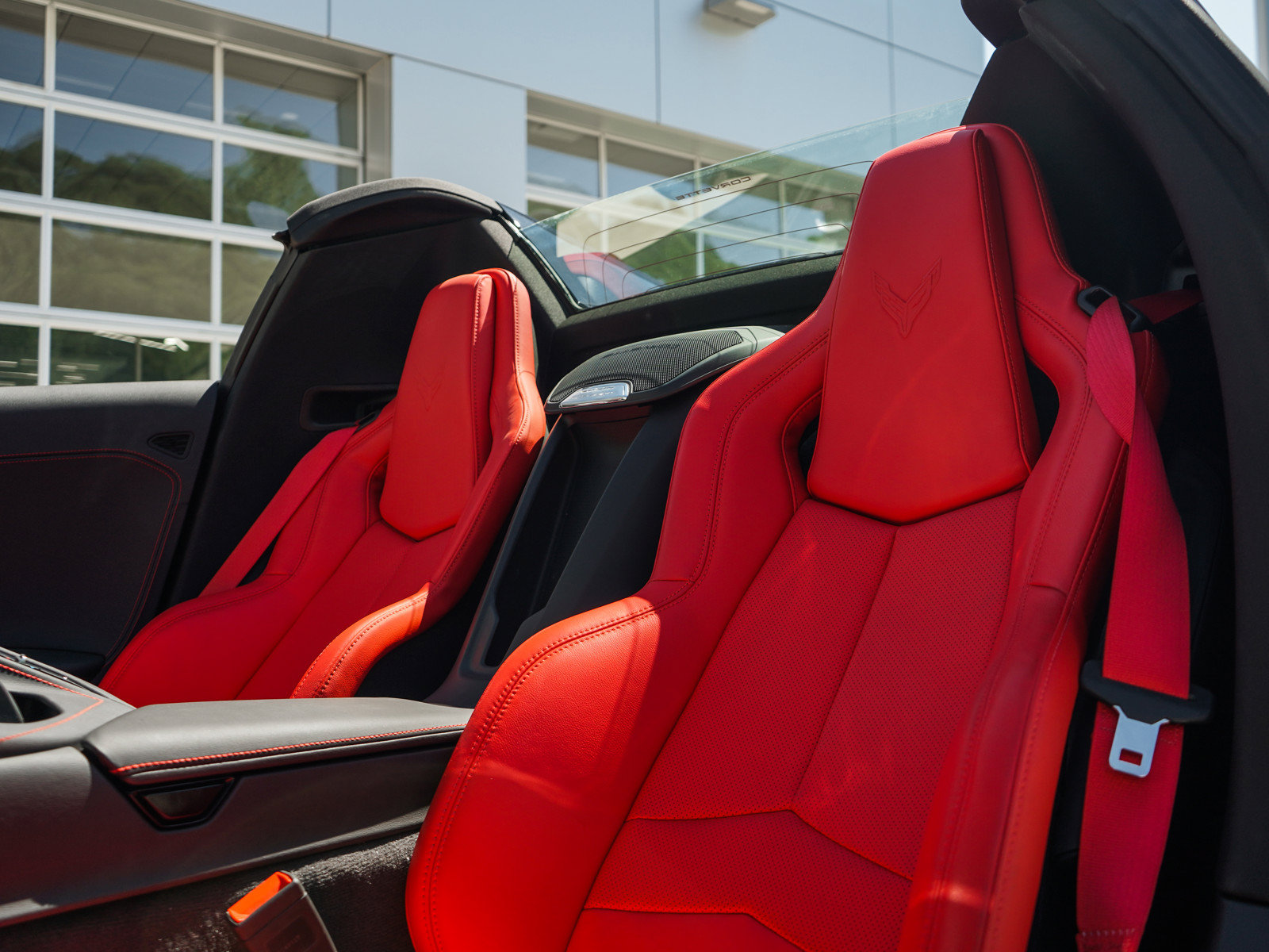Used 2025 Chevrolet Corvette Stingray Convertible w/ Z51 Performance Package RWD image 14