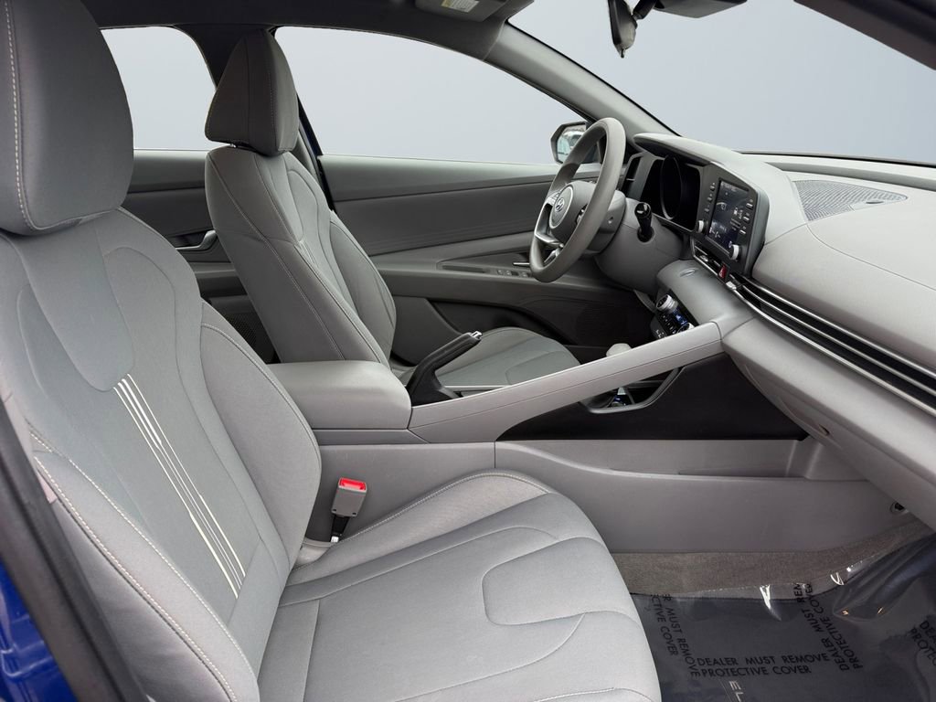 Used 2022 Hyundai Elantra SEL w/ Cargo Package image 15