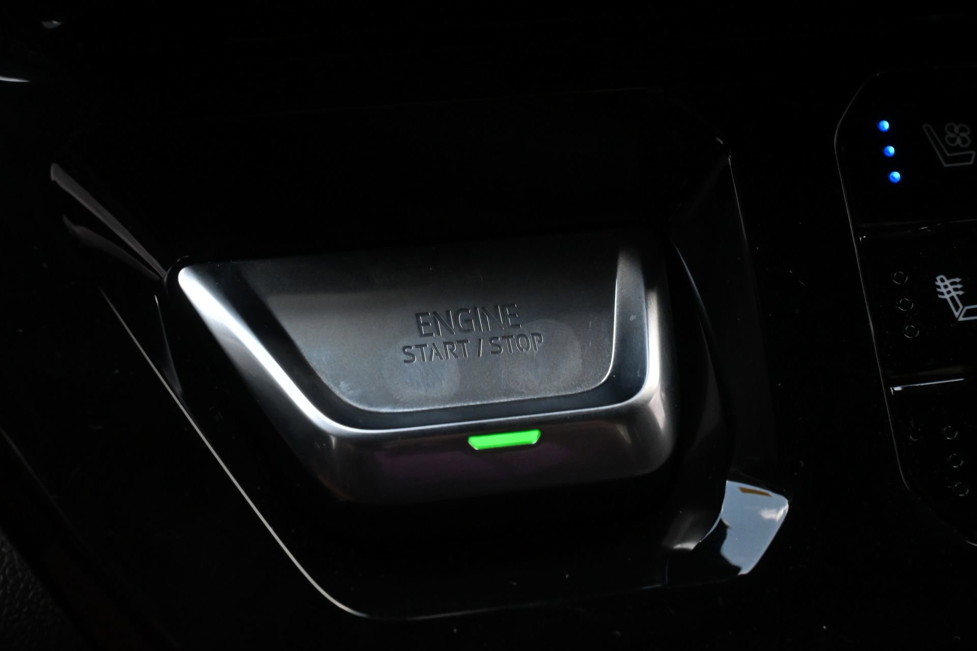 Used 2026 GMC Sierra 1500 AT4 w/ AT4 Premium Package AWD/4WD image 15