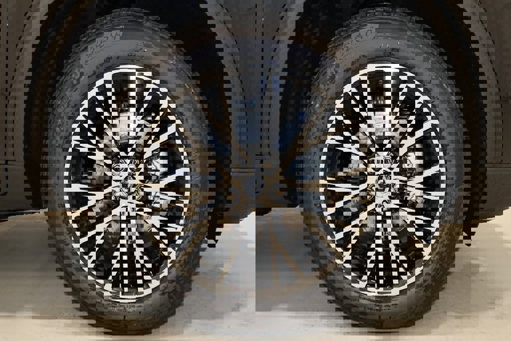 Certified 2024 Ford Escape SE image 58