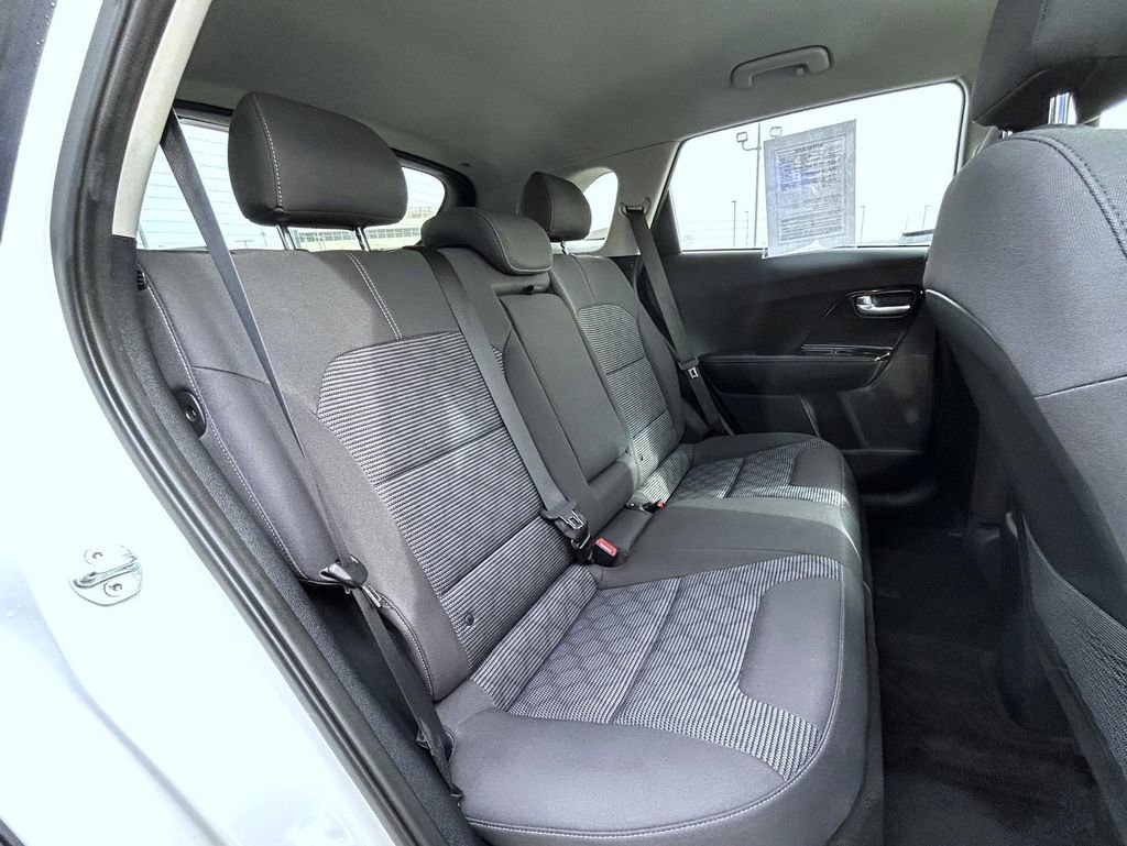 Used 2022 Kia Niro LXS image 19