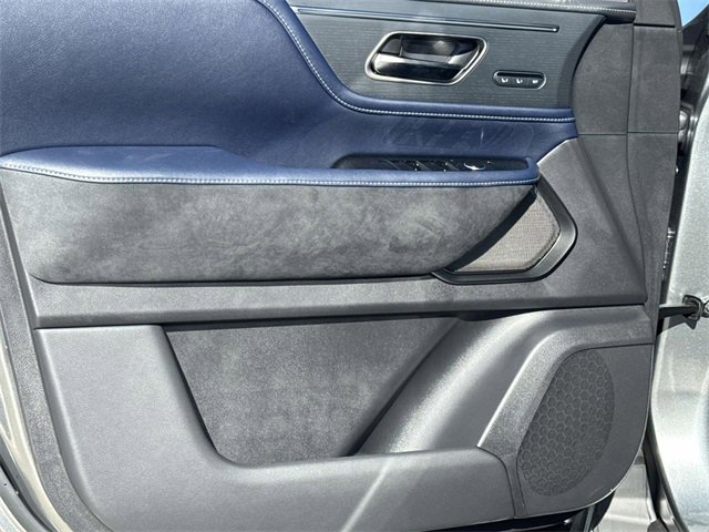 New 2026 INFINITI QX80 4WD w/ Sport Exterior Package image 21