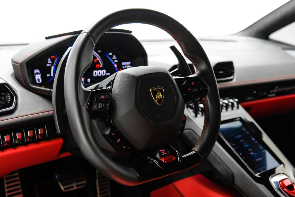 Used 2020 Lamborghini Huracan EVO AWD/4WD image 17