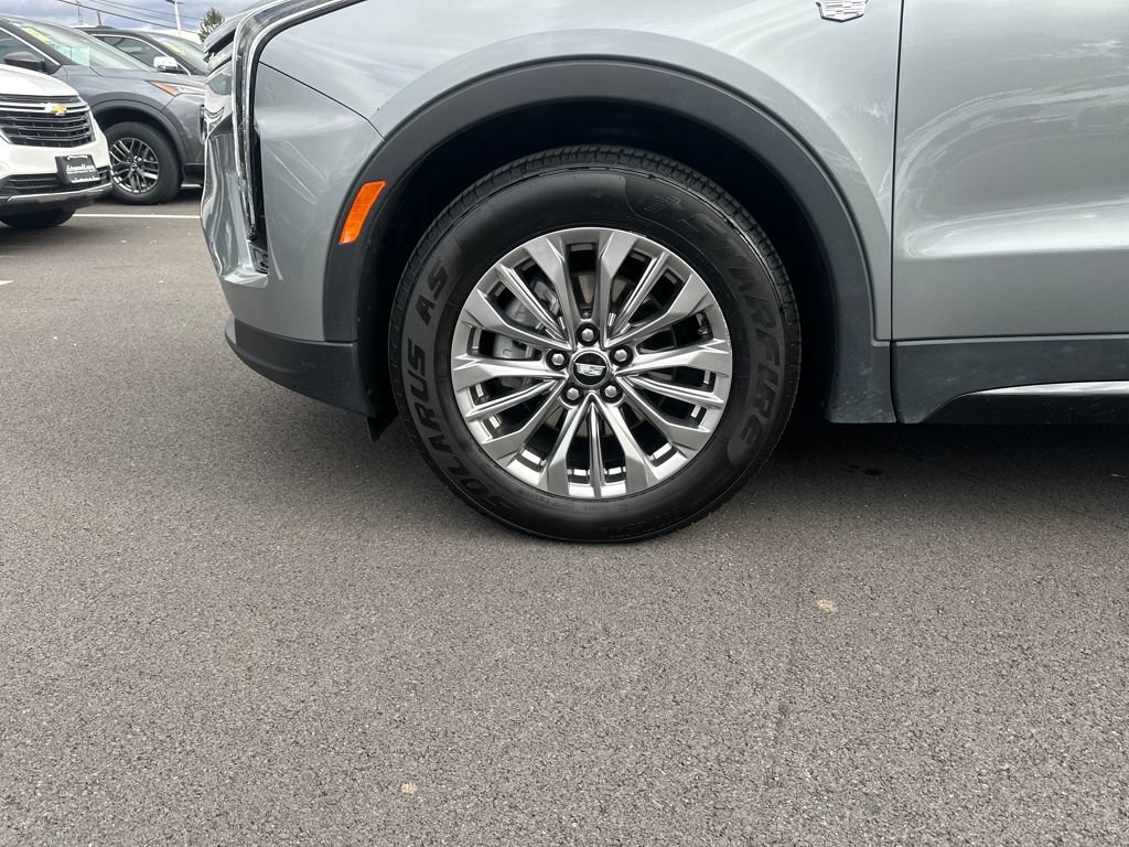 Used 2024 Cadillac XT4 Premium Luxury AWD/4WD image 12