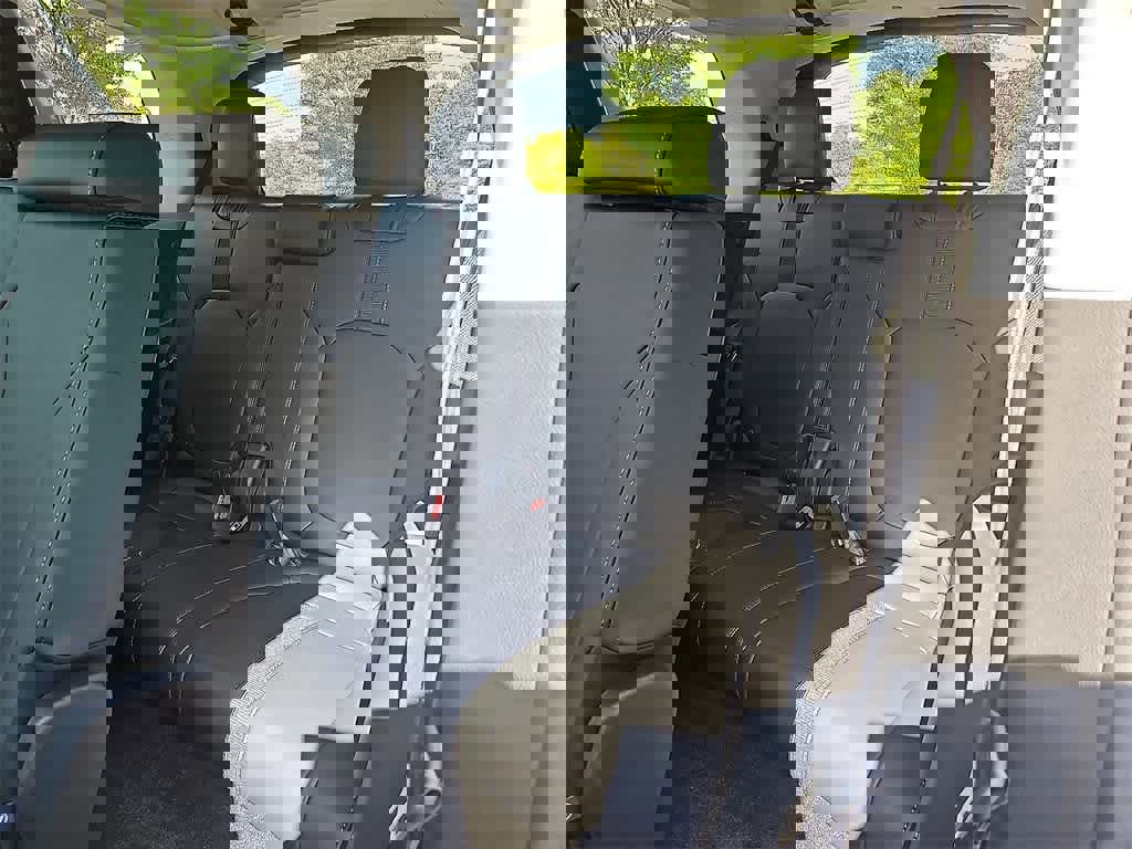 New 2025 Honda Pilot EX-L image 9