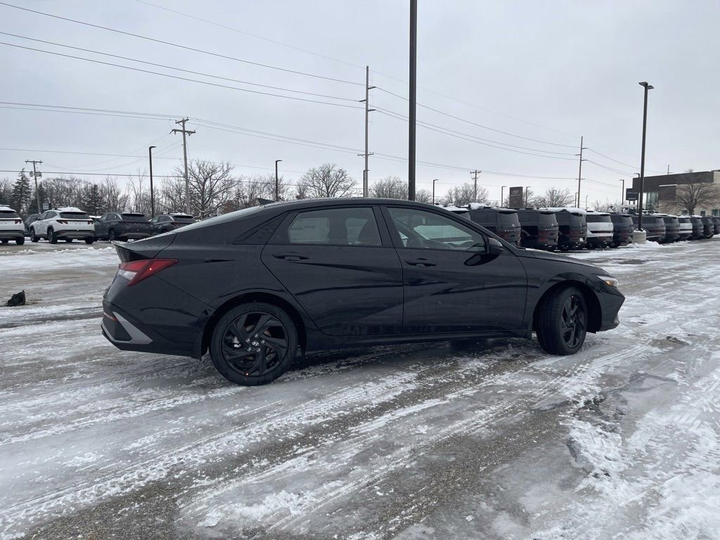 New 2026 Hyundai Elantra Sport image 4