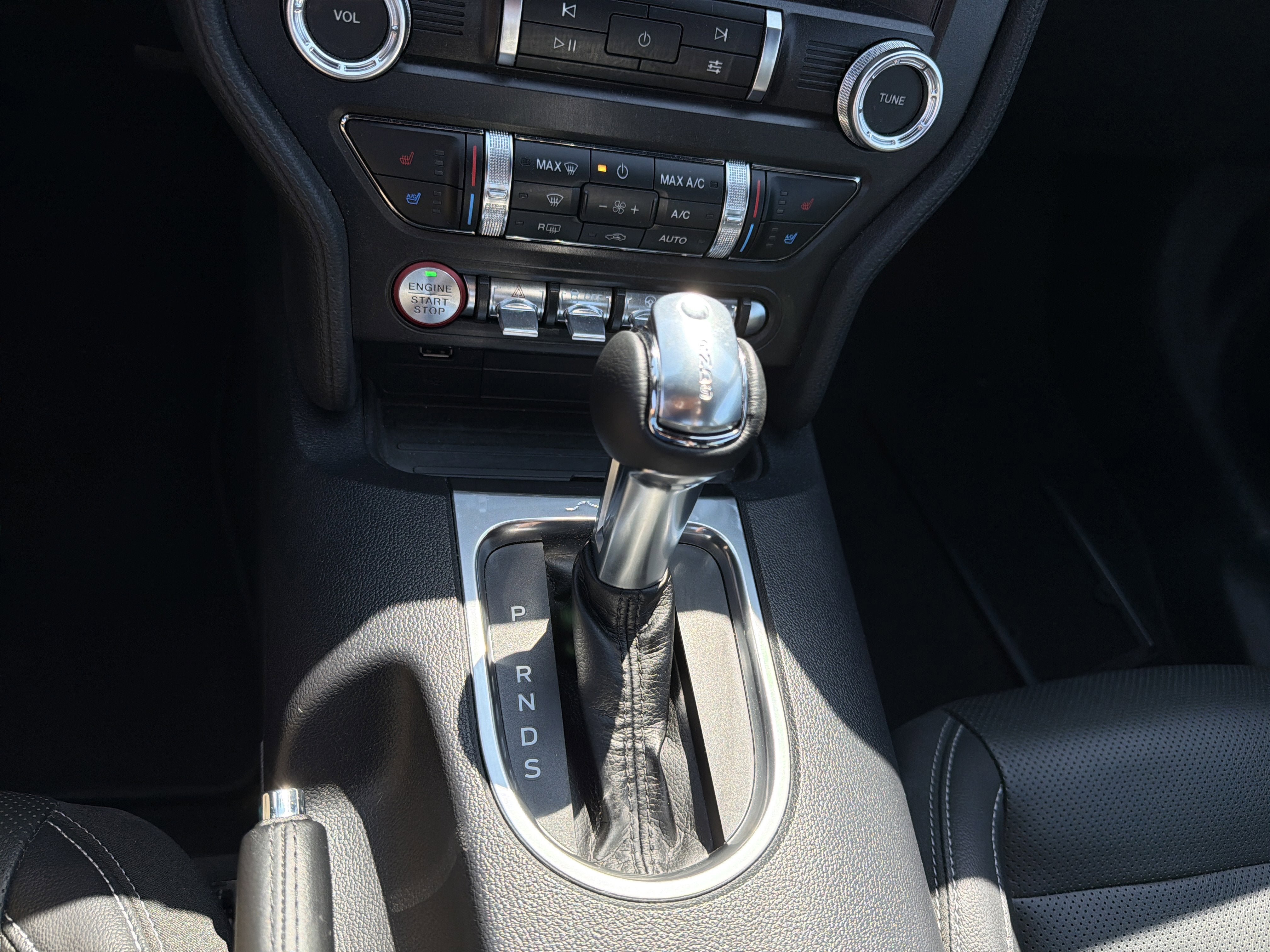 Used 2022 Ford Mustang GT Premium w/ Black Accent Package RWD image 21