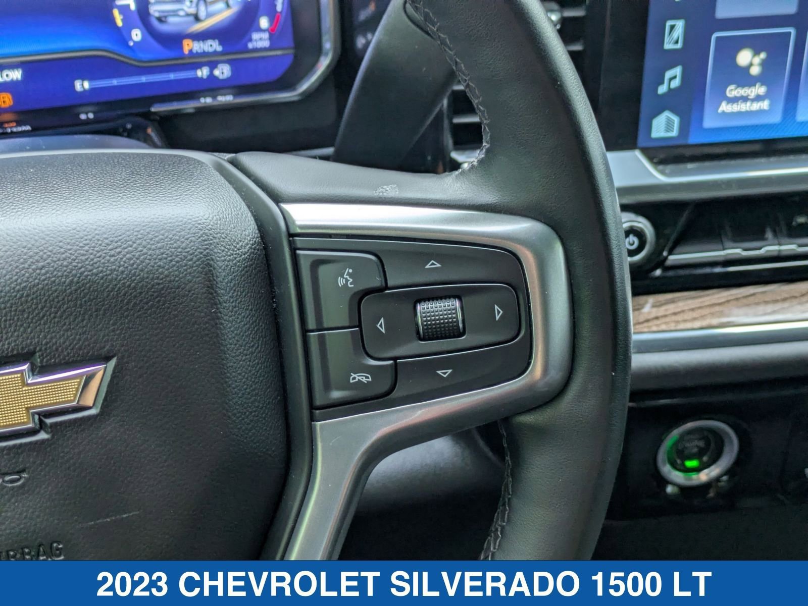 Used 2023 Chevrolet Silverado 1500 LT AWD/4WD image 18