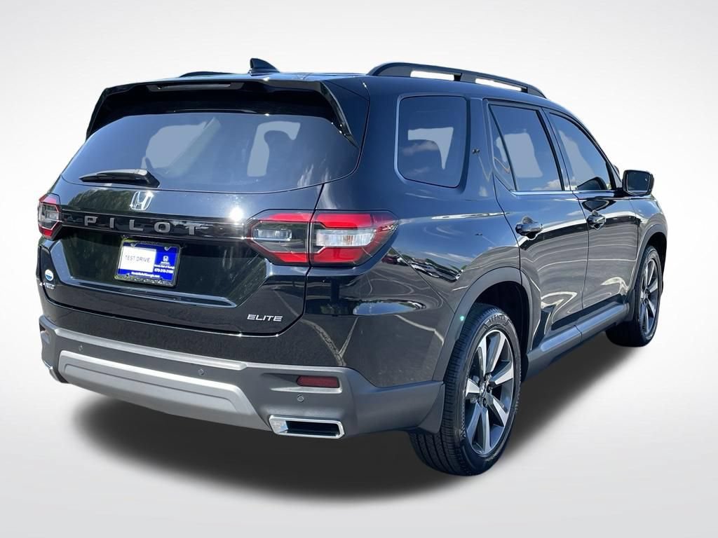 Used 2025 Honda Pilot Elite image 6