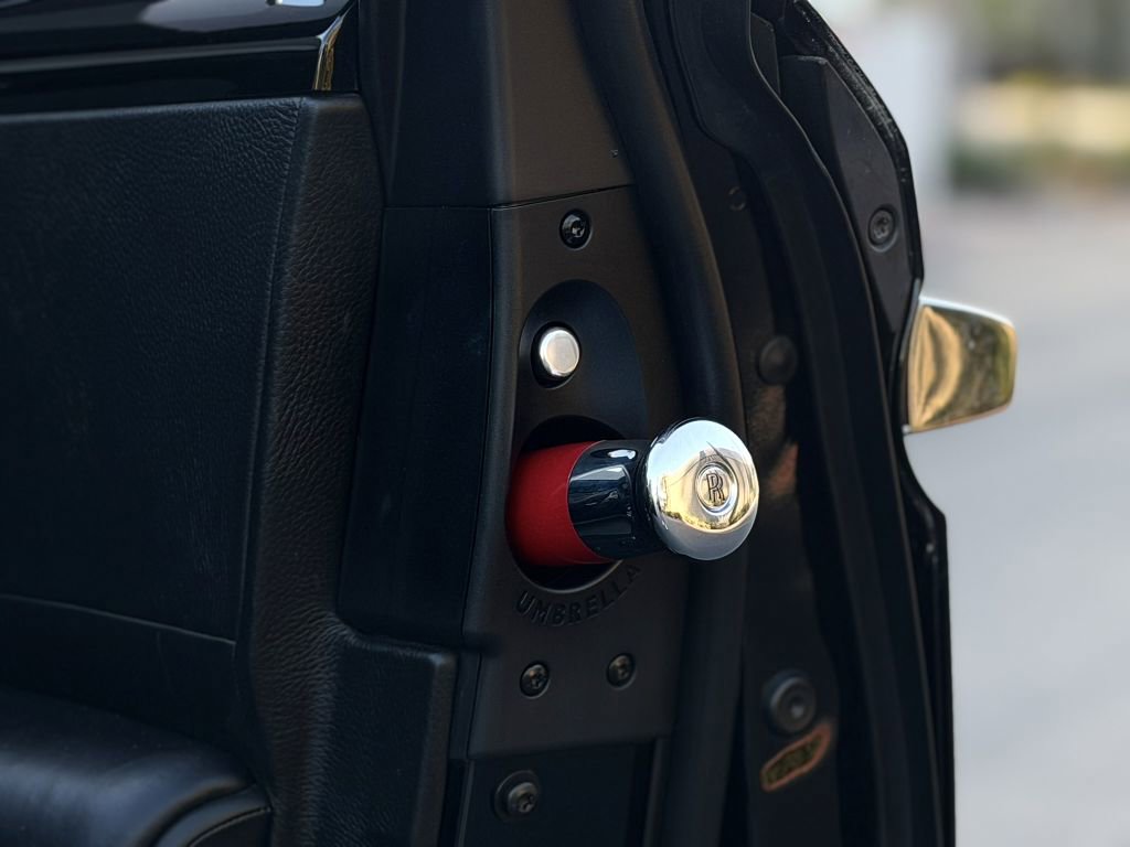 Used 2017 Rolls-Royce Ghost image 26