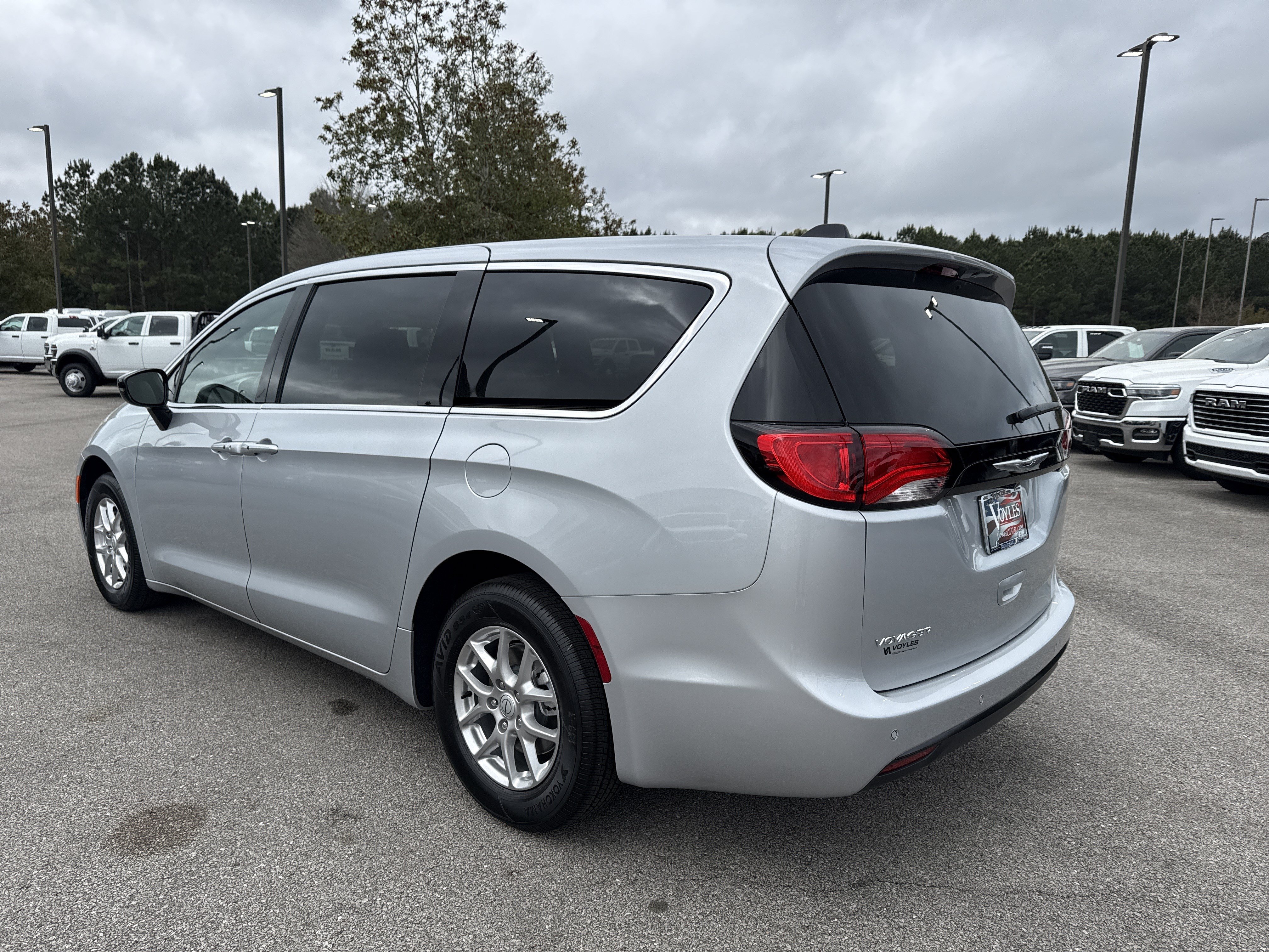 New 2026 Chrysler Voyager LX FWD image 5
