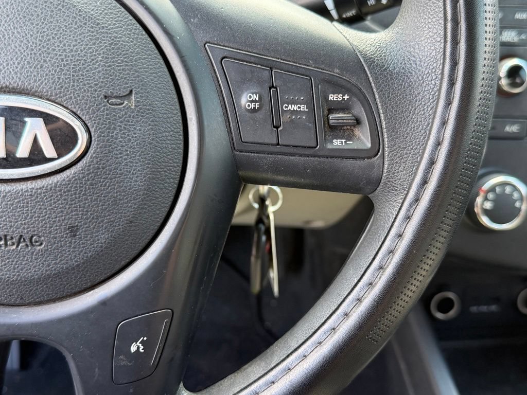 Used 2010 Kia Forte EX FWD image 21