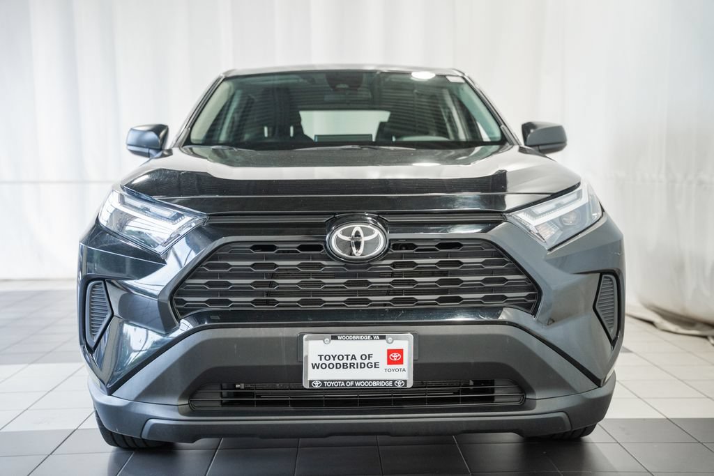 Used 2025 Toyota RAV4 LE AWD/4WD image 2