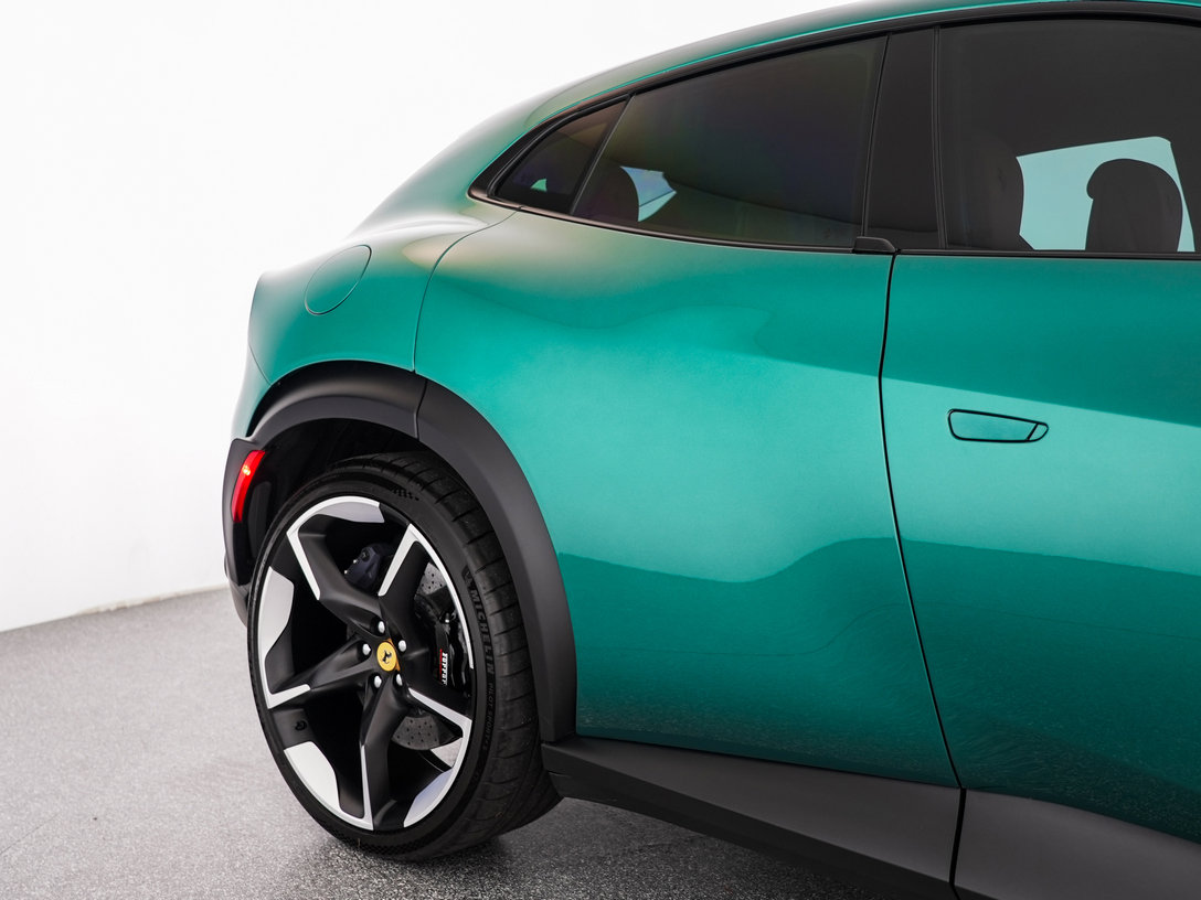 Used 2023 Ferrari Purosangue AWD/4WD image 38