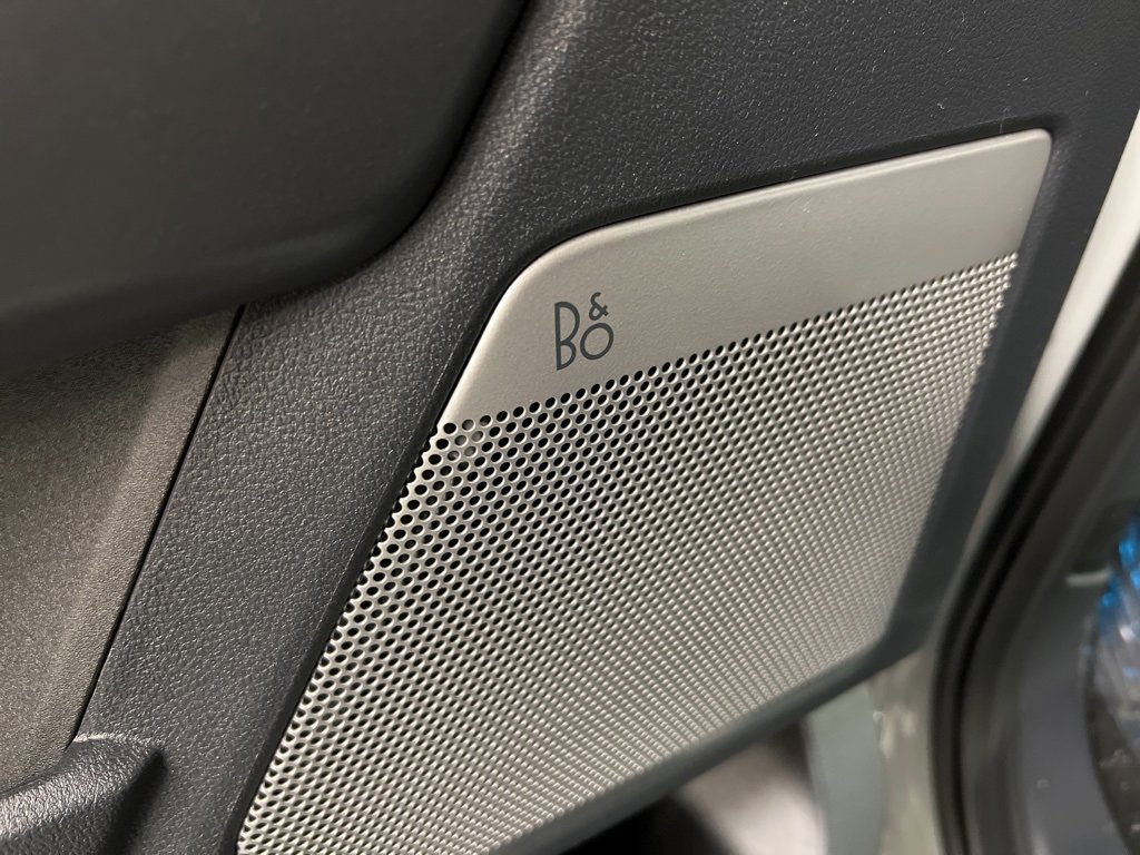 New 2026 Ford F250 Lariat w/ Black Appearance Package image 33