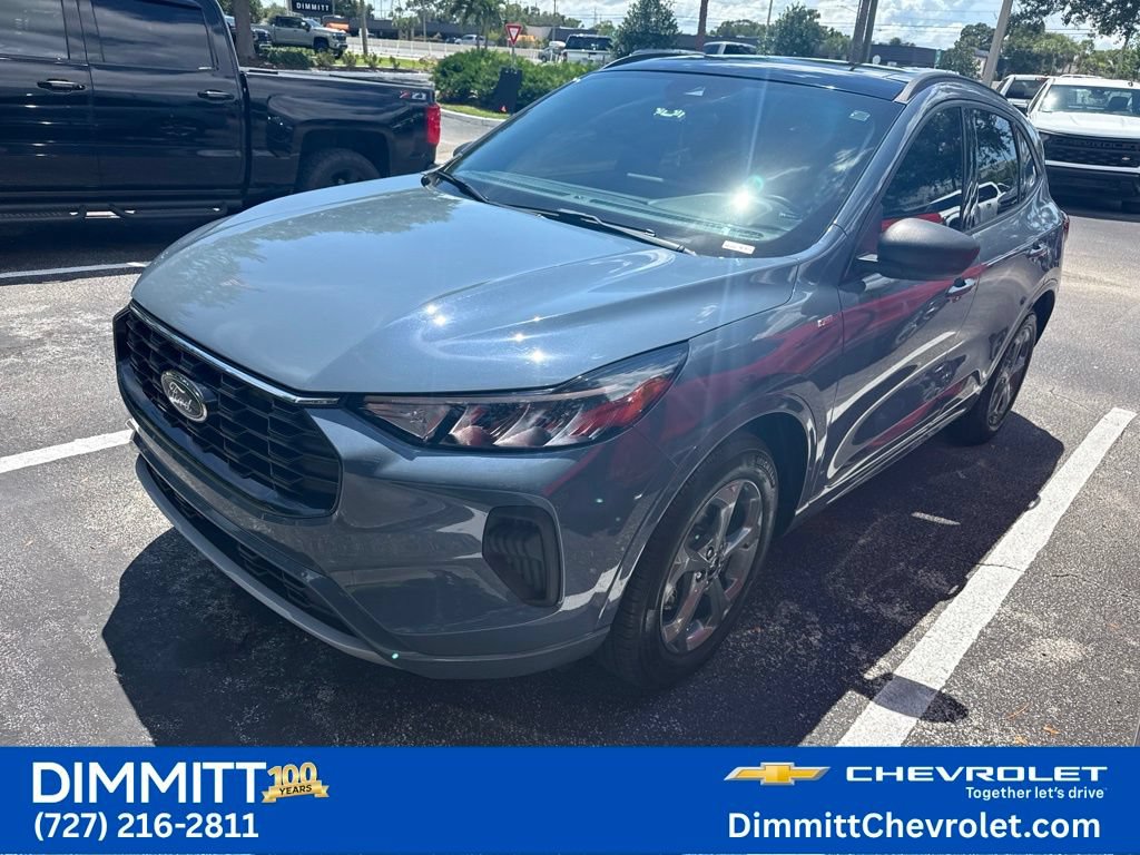 Used 2023 Ford Escape ST-Line w/ Tech Pack #1 AWD/4WD image 1