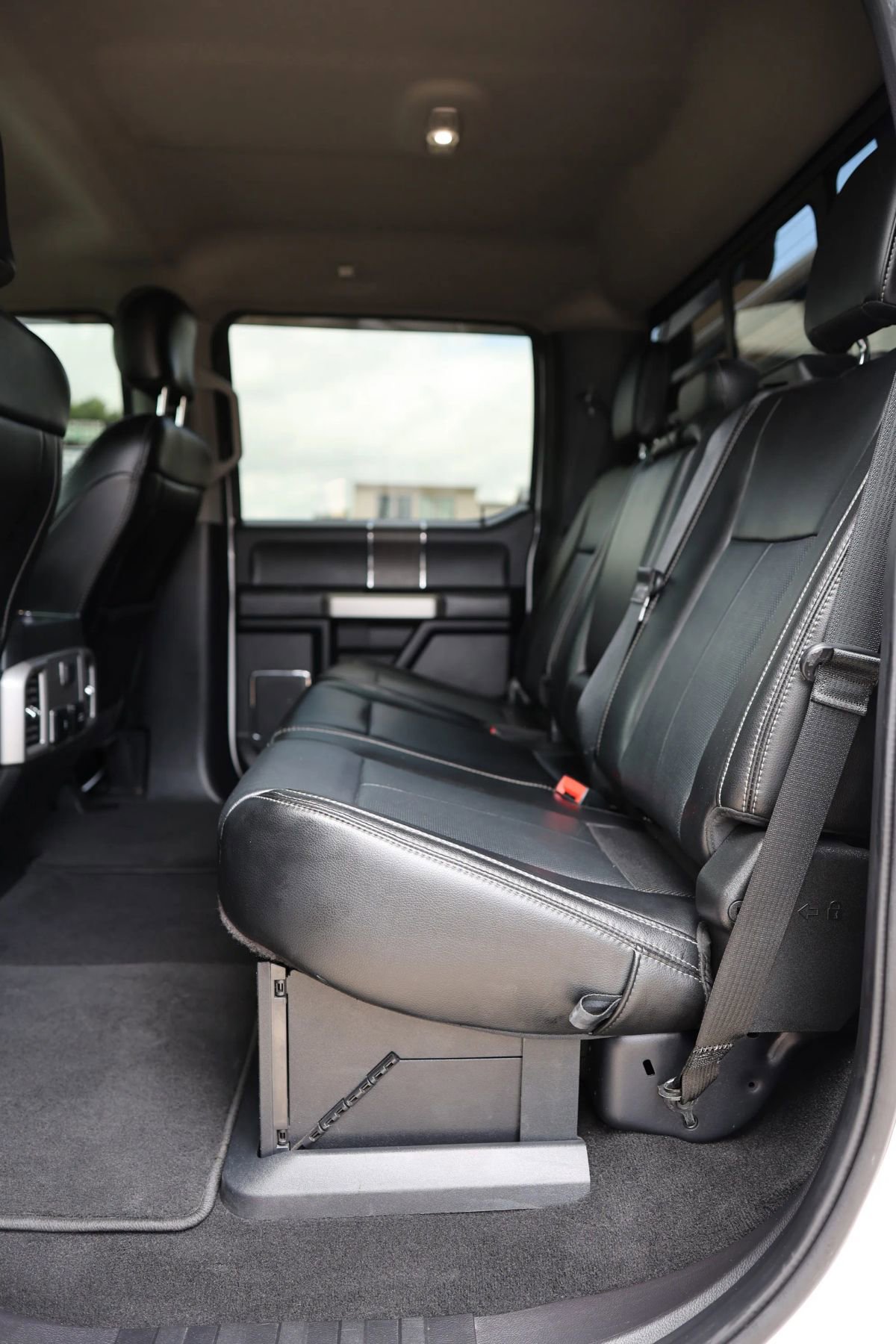 Used 2020 Ford F250 Lariat w/ Lariat Ultimate Package AWD/4WD image 35