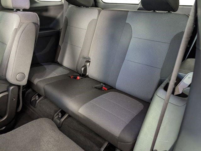 Certified 2023 Chevrolet Traverse LT w/ LPO, Floor Liner Package image 27