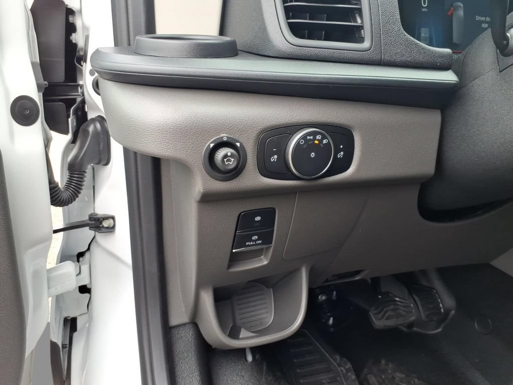 New 2026 Ford Transit 250 Low Roof RWD image 15