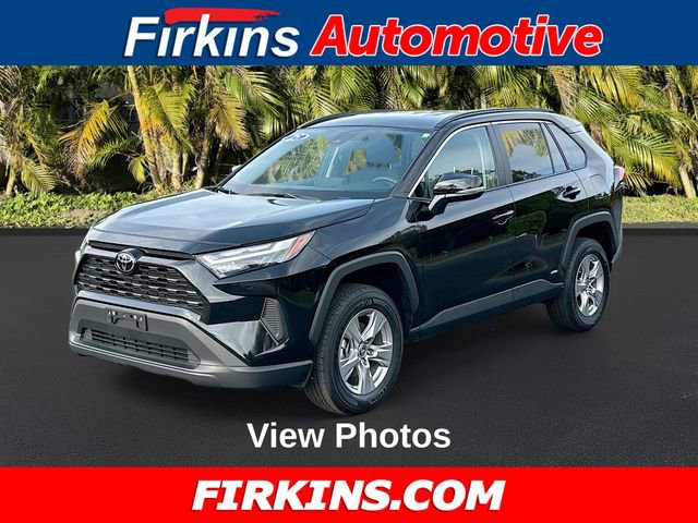 Used 2025 Toyota RAV4 XLE AWD/4WD image 1