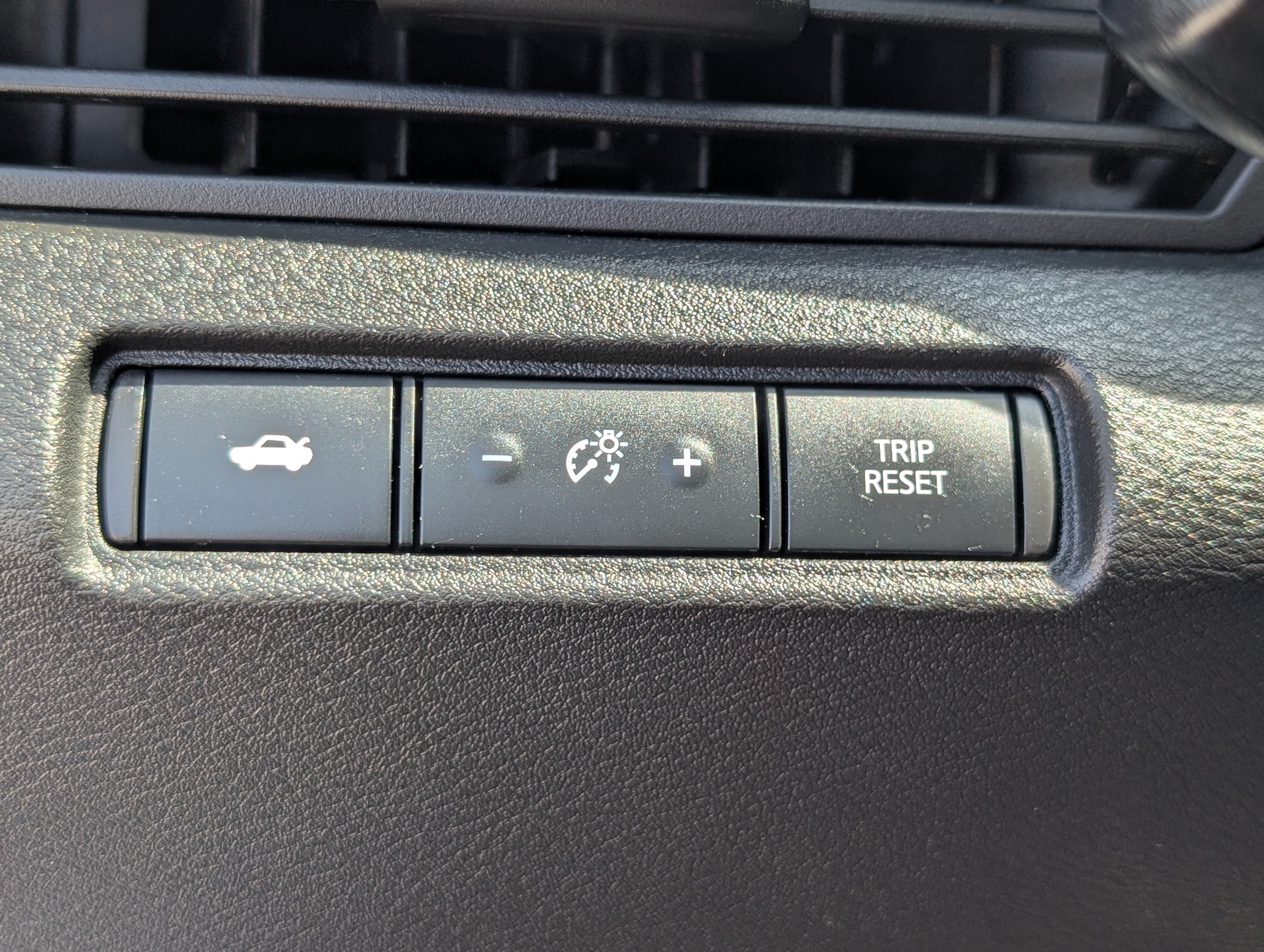 Used 2024 Nissan Altima 2.5 SV FWD image 20