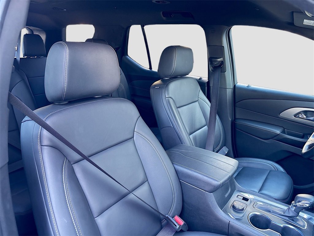 Used 2023 Chevrolet Traverse LT image 28