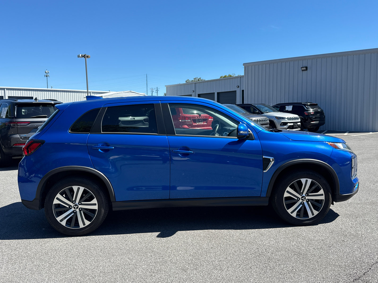 Used 2024 Mitsubishi Outlander Sport SE AWD/4WD image 4