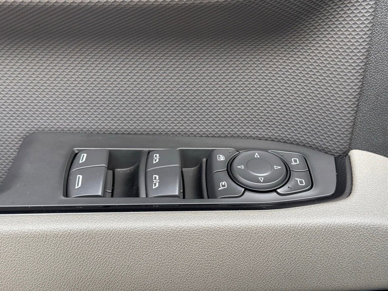 Used 2026 Chevrolet Silverado 1500 ZR2 w/ Dark Appearance Package image 25