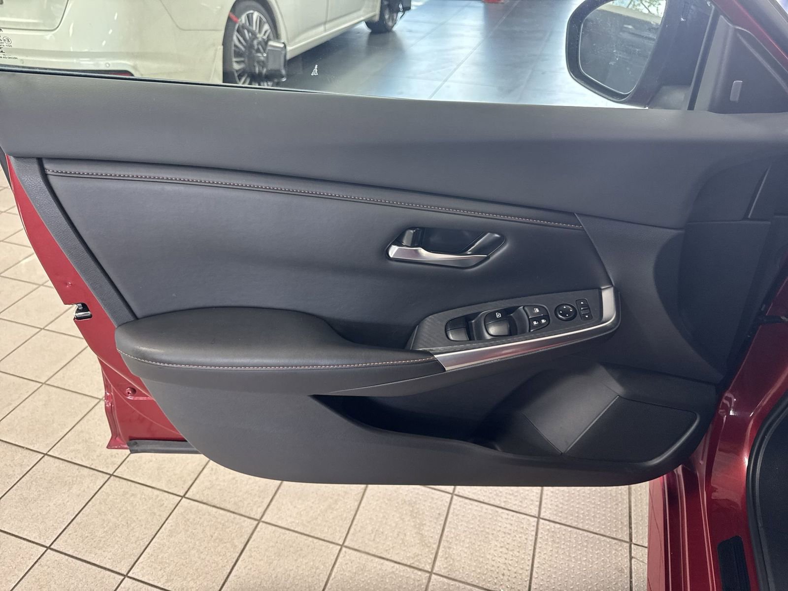 Used 2023 Nissan Sentra SR w/ Electronics Package image 24