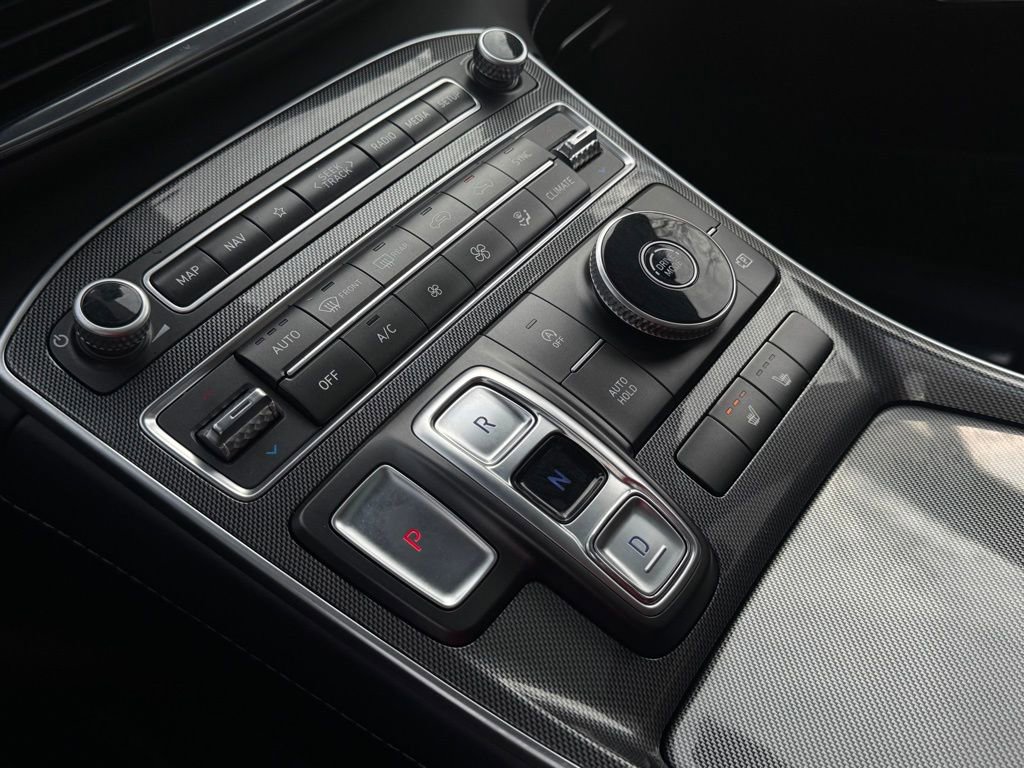 Used 2023 Hyundai Santa Fe SEL w/ Premium Package image 13