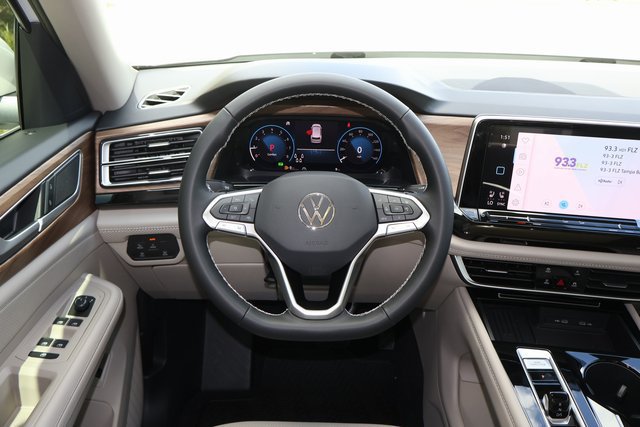 Certified 2026 Volkswagen Atlas SE FWD image 15