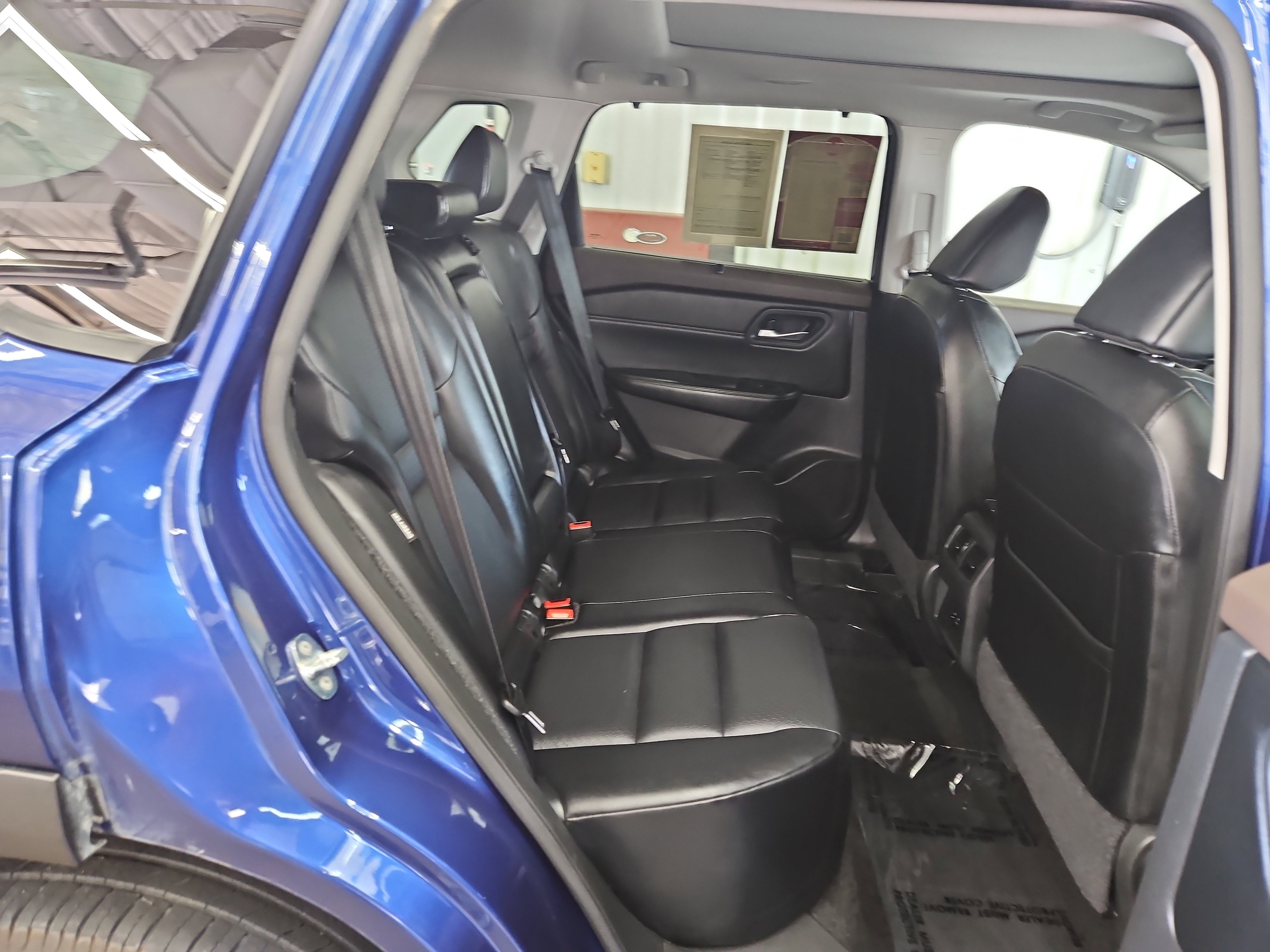 Used 2023 Nissan Rogue SV w/ SV Premium Package AWD/4WD image 10