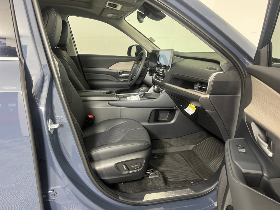 New 2026 Toyota Grand Highlander Limited image 26