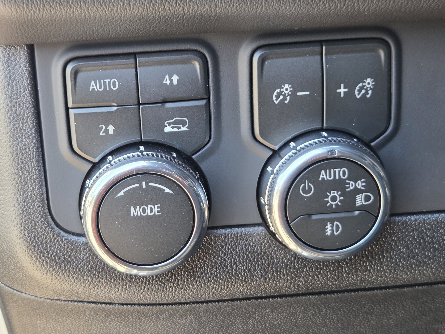 New 2027 GMC Yukon XL Elevation w/ Technology Package AWD/4WD image 32