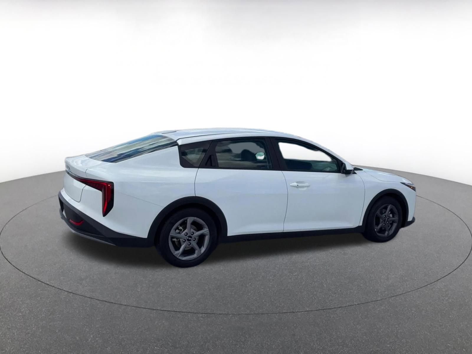 Used 2025 Kia K4 LXS FWD image 15