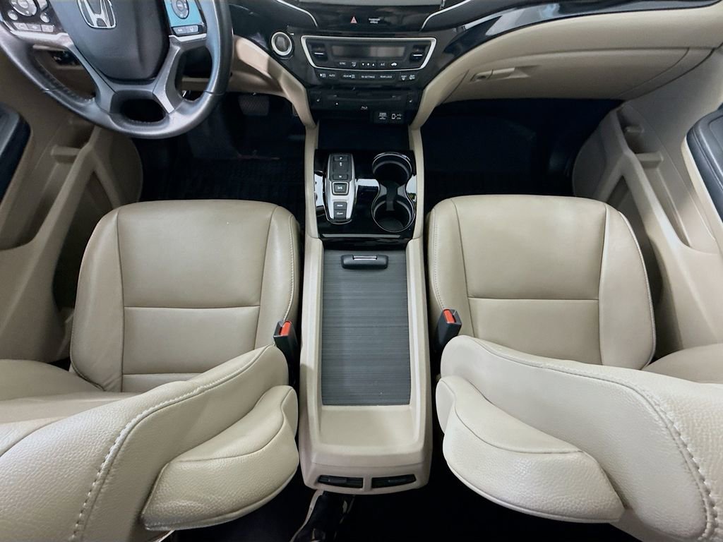 Used 2021 Honda Pilot Touring image 17
