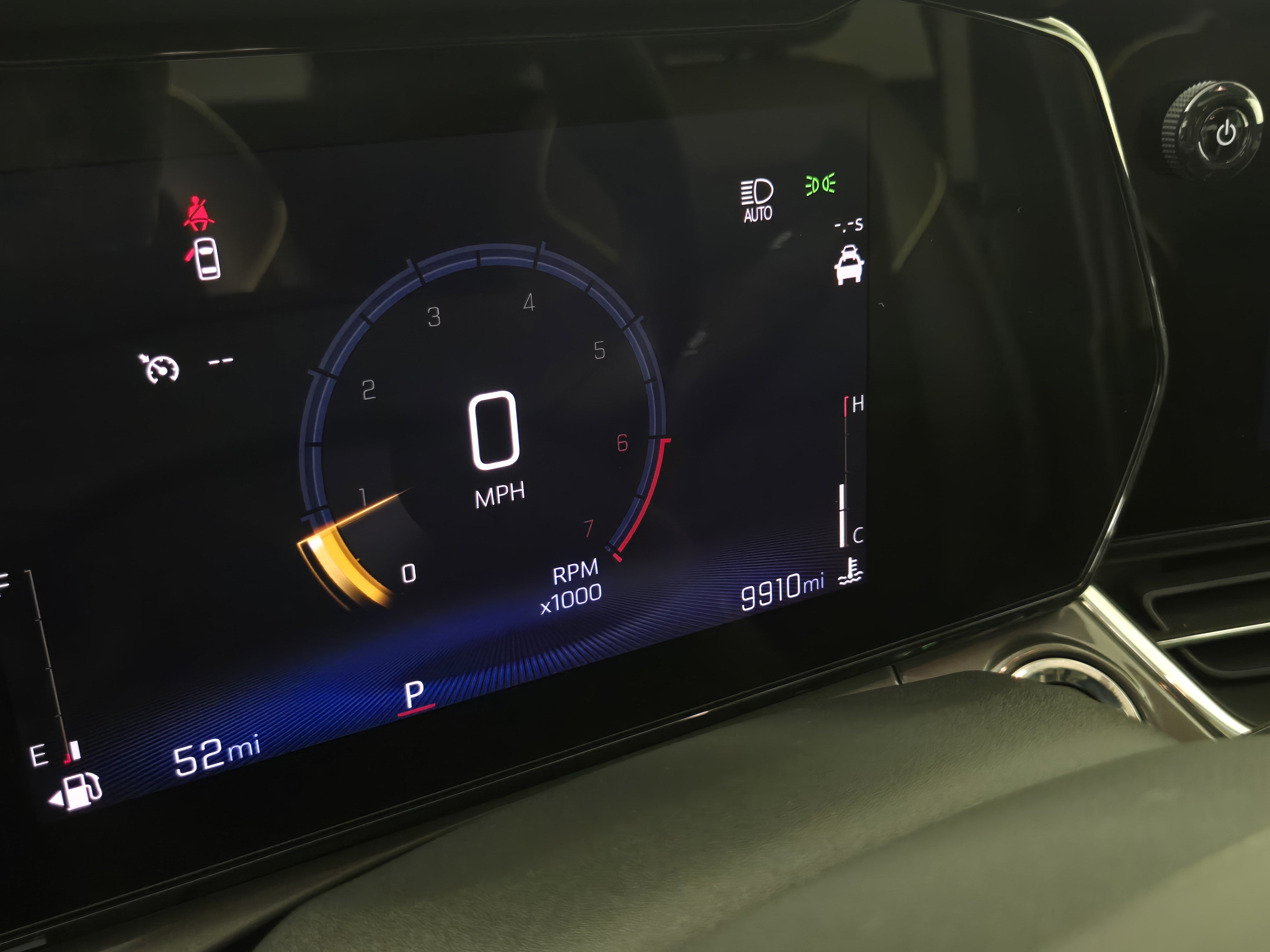 Used 2025 Chevrolet Trax ACTIV w/ Sunroof Package FWD image 17