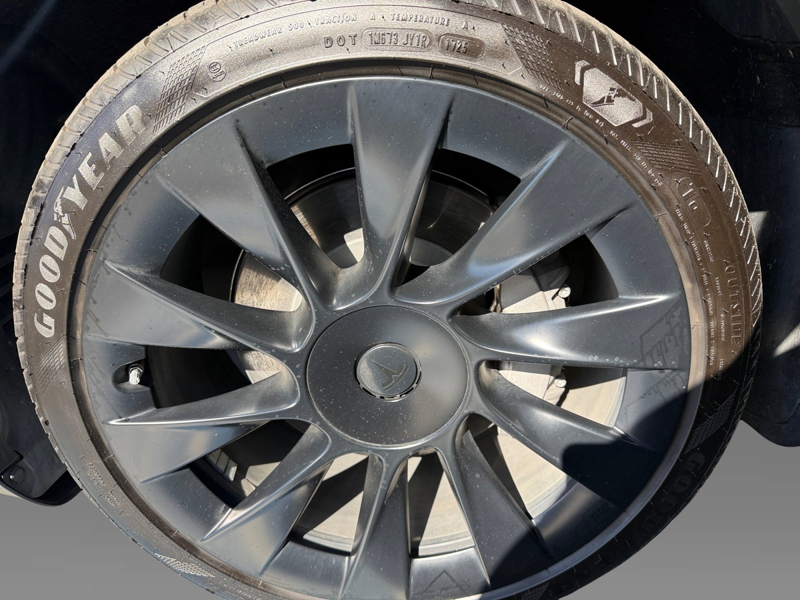 Used 2023 Tesla Model Y Long Range AWD/4WD image 9