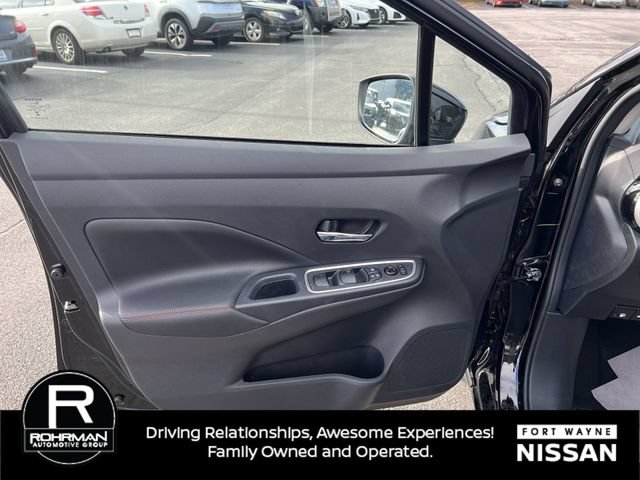 Used 2025 Nissan Versa SR w/ Trunk Package FWD image 32