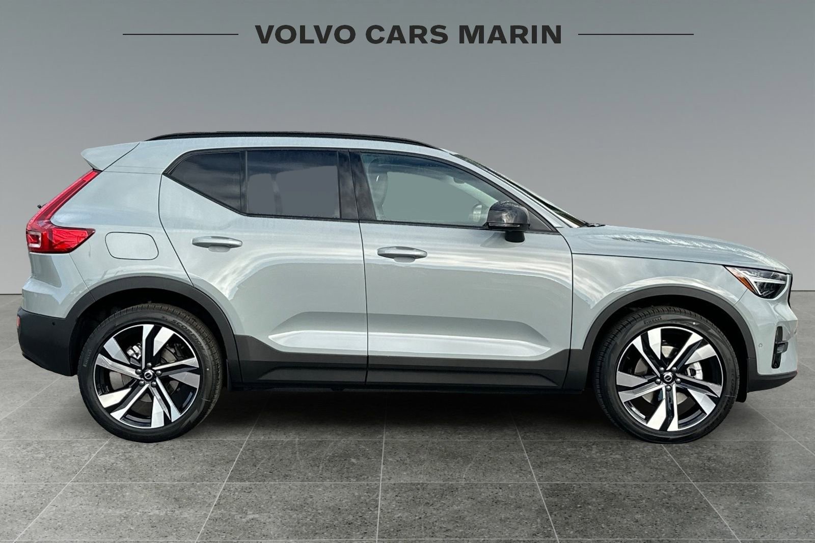 New 2026 Volvo XC40 B5 Ultra w/ Climate Package image 8