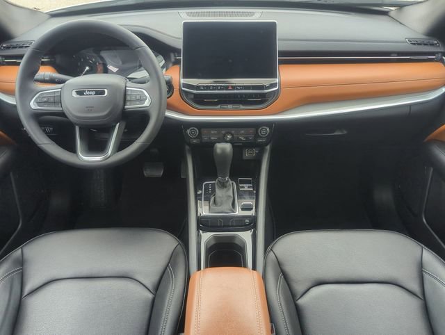 Used 2025 Jeep Compass Limited AWD/4WD image 22