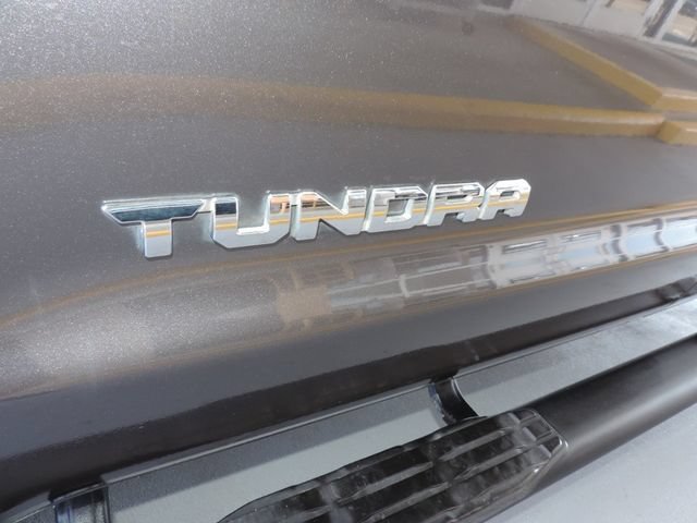 Used 2017 Toyota Tundra SR5 w/ SR5 Upgrade Package RWD image 18