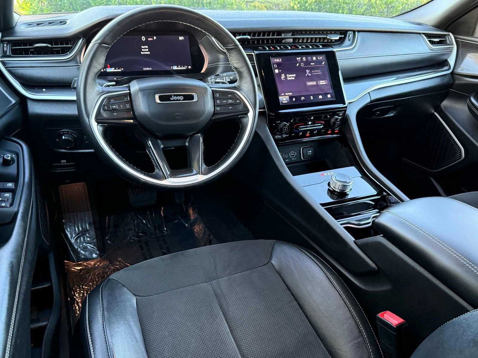 Used 2022 Jeep Grand Cherokee Altitude image 29