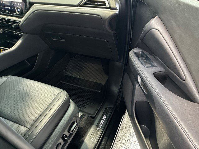 Used 2026 Lexus TX 350 AWD w/ Technology Package image 13